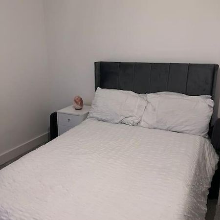 Canterbury Penthouse: Huge 2 Bed Ensuite + Balcony Zewnętrze zdjęcie